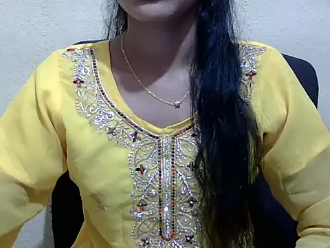 Snapshot of Khushi_v chatting on 1, 3, 2026 Khushi v online show from 1, 3, 2026