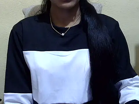 Snapshot of Khushi_v chatting on 15, 2, 2026 Khushi v online show from 15, 2, 2026