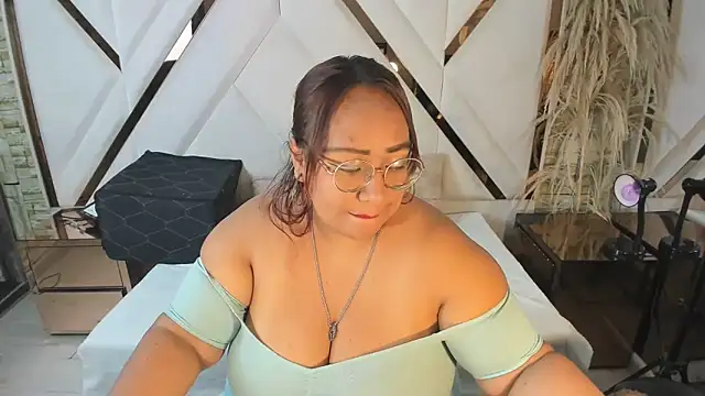 Shara Oz online show from 2, 4, 2026