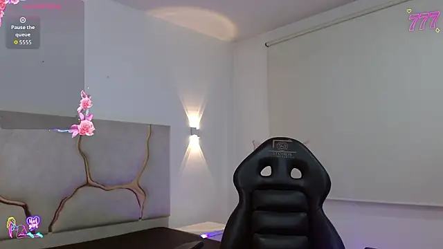 TINY TAY online show from 2, 3, 2026