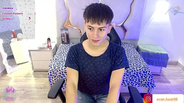 Snapshot of EVAN_TAY chatting on 7, 2, 2026 EVAN TAY online show from 7, 2, 2026