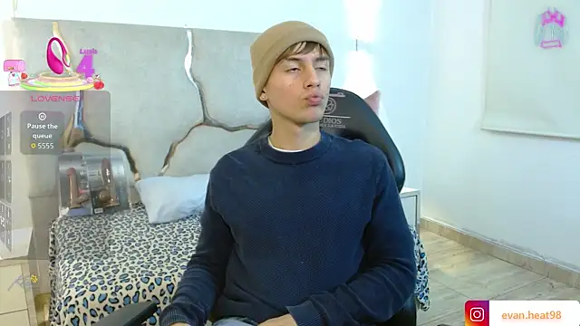 EVAN TAY online show from 9, 4, 2026