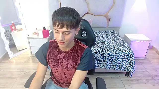 Snapshot of EVAN_TAY chatting on 23, 2, 2026 EVAN TAY online show from 23, 2, 2026