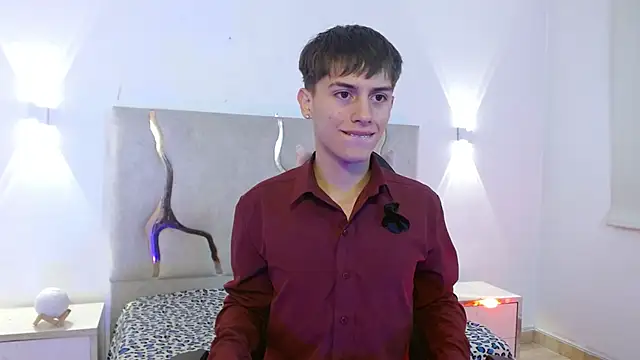 Snapshot of EVAN_TAY chatting on 15, 2, 2026 EVAN TAY online show from 15, 2, 2026