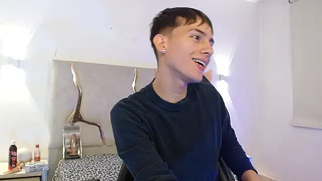 Snapshot of EVAN_TAY chatting on 7, 2, 2026 EVAN TAY online show from 7, 2, 2026