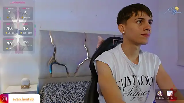 Snapshot of EVAN_TAY chatting on 9, 2, 2026 EVAN TAY online show from 9, 2, 2026