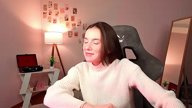 Snapshot of ssandralovin chatting on 4, 2, 2026 ssandralovin online show from 4, 2, 2026