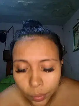 Daniela Cruz  online show from 18, 4, 2026