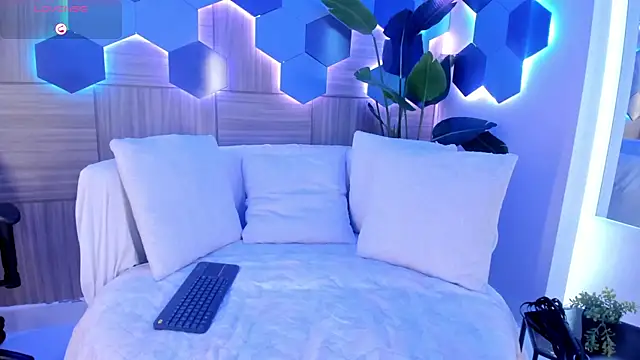 Snapshot of KatyaKozlov chatting on 13, 2, 2026 KatyaKozlov online show from 13, 2, 2026