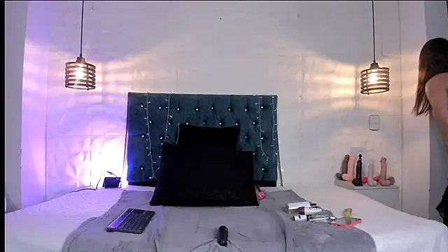samantha foxyy online show from 8, 6, 2026