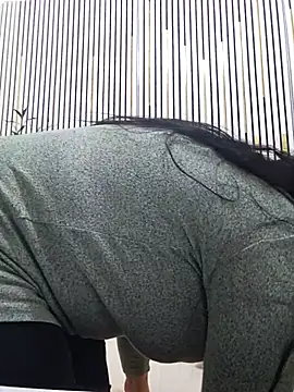 VickyVice online show from 4, 2, 2026