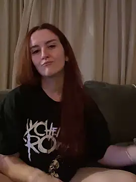 Snapshot of PoppySlut6999 chatting on 9, 2, 2026 PoppySlut6999 online show from 9, 2, 2026