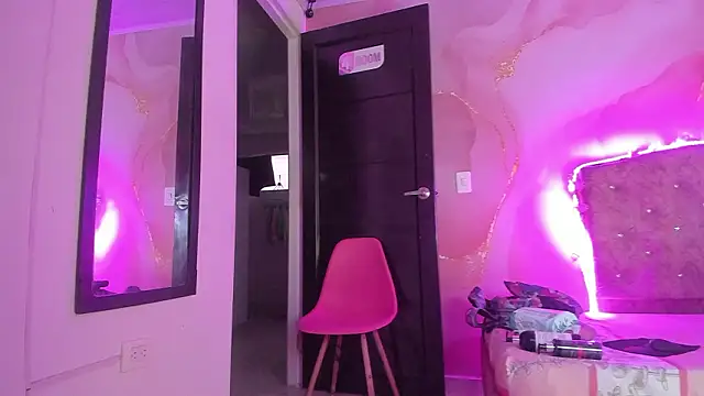 Melanie  Evans online show from 23, 3, 2026