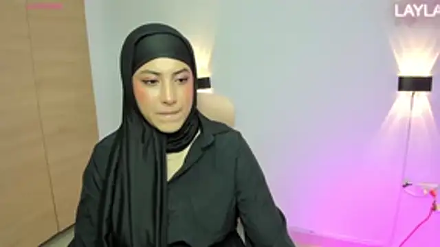 LAY LA  online show from 13, 4, 2026