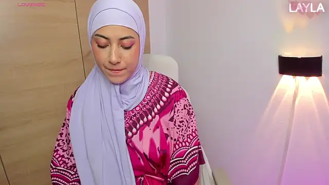 LAY LA  online show from 11, 2, 2026