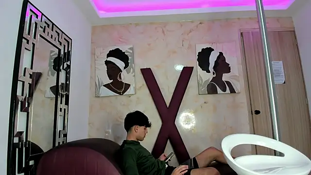 PRETTY COCK1 online show from 7, 4, 2026