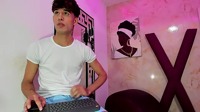 PRETTY COCK1 online show from 7, 3, 2026