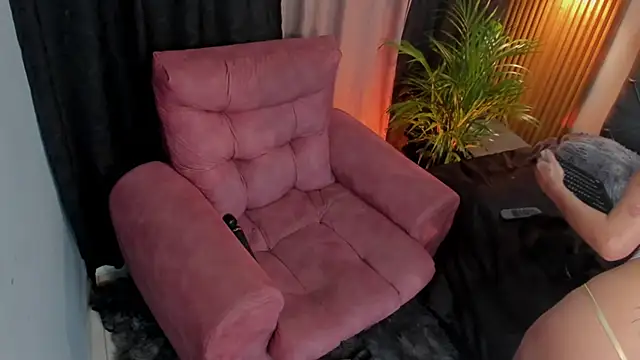 Snapshot of luna_sunflower__ chatting on 2, 2, 2026 luna sunflower online show from 2, 2, 2026