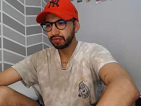 thomass1018 online show from 17, 6, 2026