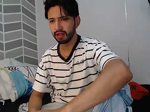 thomass1018 online show from 19, 6, 2026
