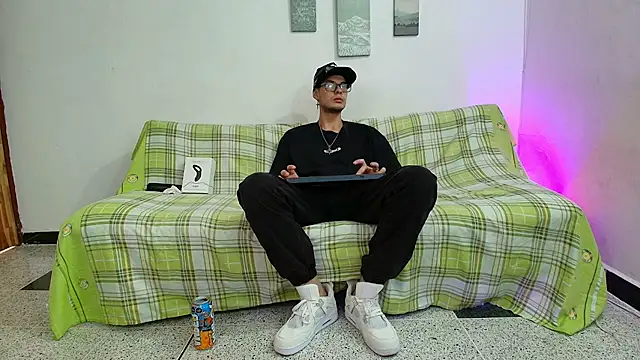 Snapshot of Vlad__night chatting on 12, 7, 2026 Vlad night online show from 12, 7, 2026