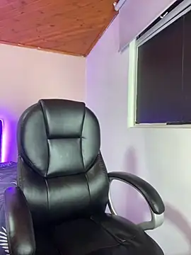 Snapshot of Violetta_pinkk1 chatting on 7, 2, 2026 Violetta pinkk1 online show from 7, 2, 2026