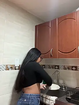 Snapshot of Violetta_pinkk1 chatting on 14, 2, 2026 Violetta pinkk1 online show from 14, 2, 2026