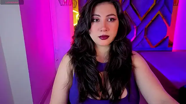 Luvienne online show from 12, 4, 2026