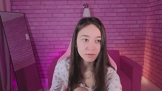 Snapshot of Nicole_Brownie chatting on 17, 3, 2026 Nicole Brownie online show from 17, 3, 2026