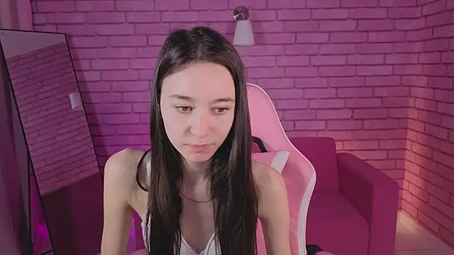 Snapshot of Nicole_Brownie chatting on 16, 3, 2026 Nicole Brownie online show from 16, 3, 2026