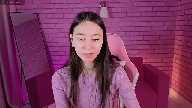 Snapshot of Nicole_Brownie chatting on 24, 3, 2026 Nicole Brownie online show from 24, 3, 2026