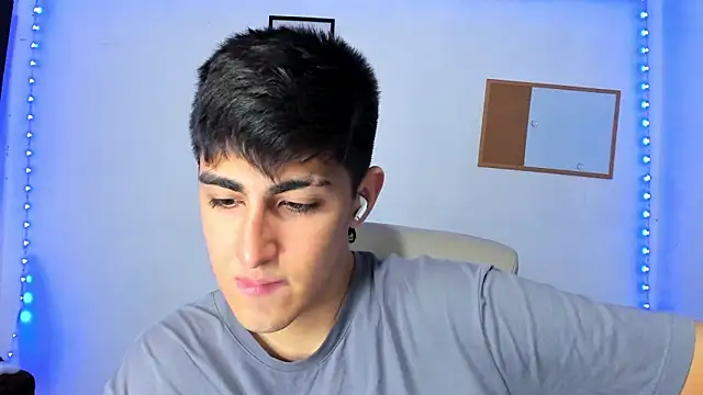 babyted272 online show from 15, 4, 2026