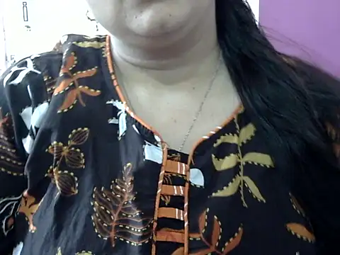 Snapshot of Cute_Aliyaa chatting on 15, 5, 2026 Cute Aliyaa online show from 15, 5, 2026