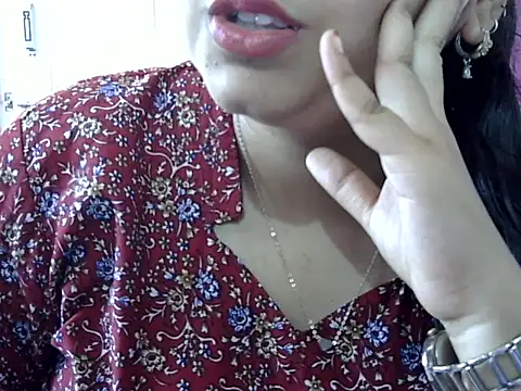 Snapshot of Cute_Aliyaa chatting on 6, 5, 2026 Cute Aliyaa online show from 6, 5, 2026