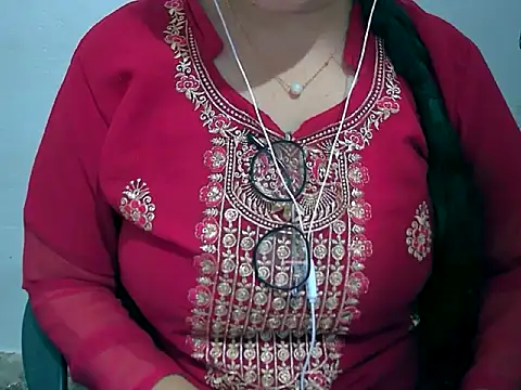 Cute Aliyaa online show from 19, 3, 2026