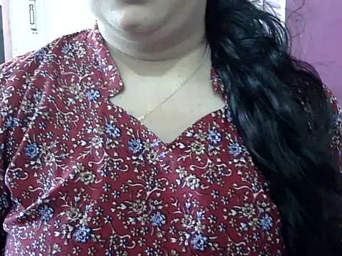 Cute Aliyaa online show from 31, 3, 2026