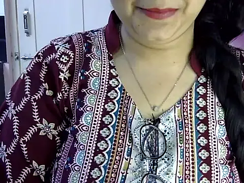 Snapshot of Cute_Aliyaa chatting on 29, 5, 2026 Cute Aliyaa online show from 29, 5, 2026