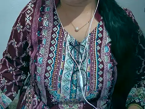 Cute Aliyaa online show from 20, 3, 2026