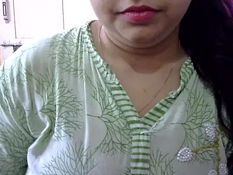 Snapshot of Cute_Aliyaa chatting on 28, 4, 2026 Cute Aliyaa online show from 28, 4, 2026