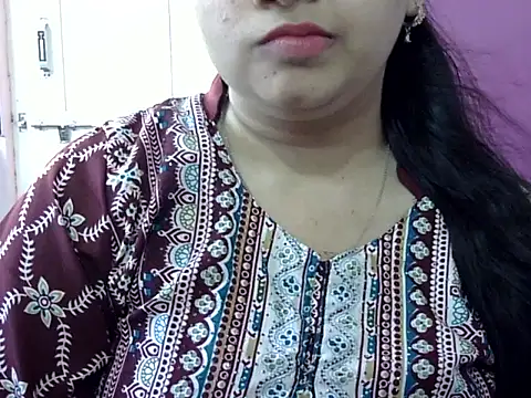 Snapshot of Cute_Aliyaa chatting on 9, 5, 2026 Cute Aliyaa online show from 9, 5, 2026
