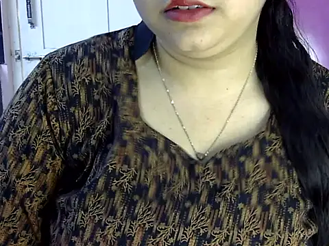 Snapshot of Cute_Aliyaa chatting on 3, 6, 2026 Cute Aliyaa online show from 3, 6, 2026