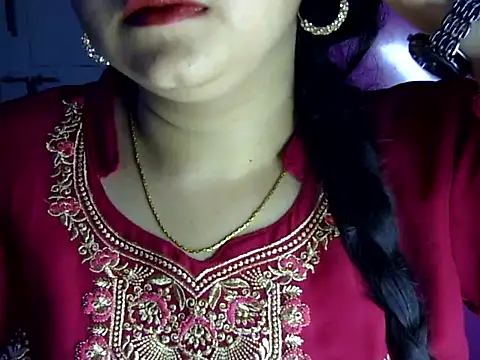 Snapshot of Cute_Aliyaa chatting on 12, 7, 2026 Cute Aliyaa online show from 12, 7, 2026