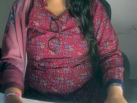 Snapshot of Cute_Aliyaa chatting on 1, 3, 2026 Cute Aliyaa online show from 1, 3, 2026