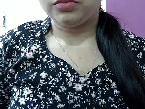 Snapshot of Cute_Aliyaa chatting on 25, 4, 2026 Cute Aliyaa online show from 25, 4, 2026