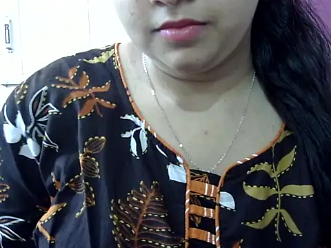 Snapshot of Cute_Aliyaa chatting on 24, 4, 2026 Cute Aliyaa online show from 24, 4, 2026