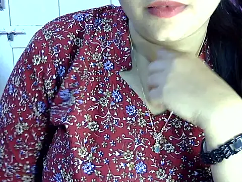 Snapshot of Cute_Aliyaa chatting on 16, 6, 2026 Cute Aliyaa online show from 16, 6, 2026