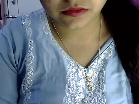 Snapshot of Cute_Aliyaa chatting on 4, 6, 2026 Cute Aliyaa online show from 4, 6, 2026