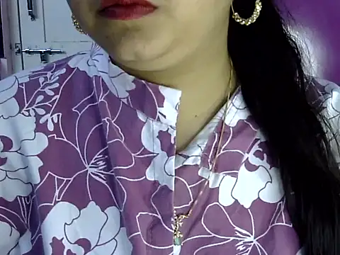 Snapshot of Cute_Aliyaa chatting on 24, 6, 2026 Cute Aliyaa online show from 24, 6, 2026