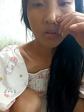 Snapshot of Hoa-tuylip chatting on 9, 7, 2026 Hoa-tuylip online show from 9, 7, 2026