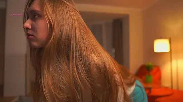 SharaNewbern online show from 6, 4, 2026